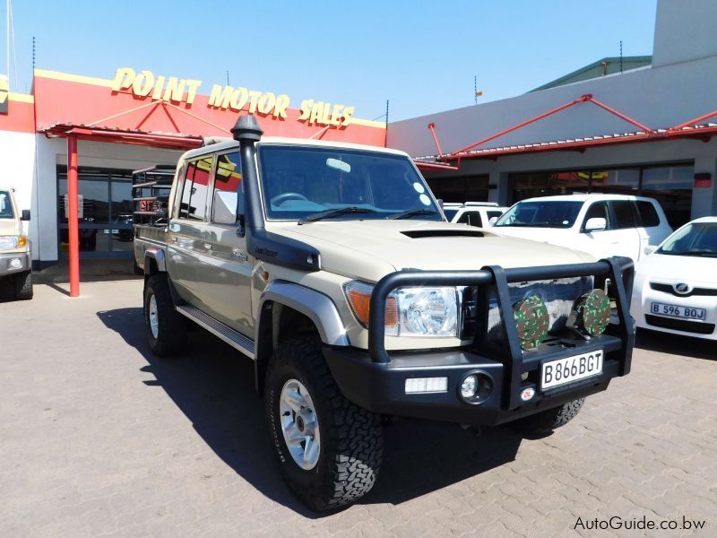 Toyota Land Cruiser LX in Botswana