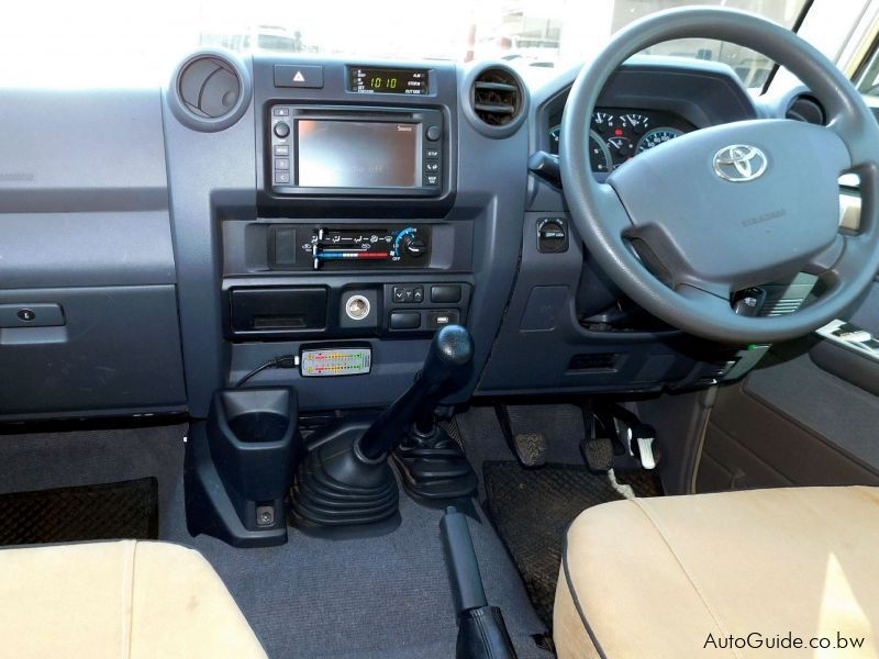 Toyota Land Cruiser LX in Botswana