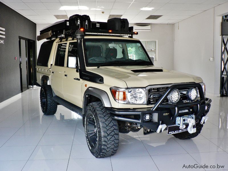 Toyota Land Cruiser LX V8 in Botswana