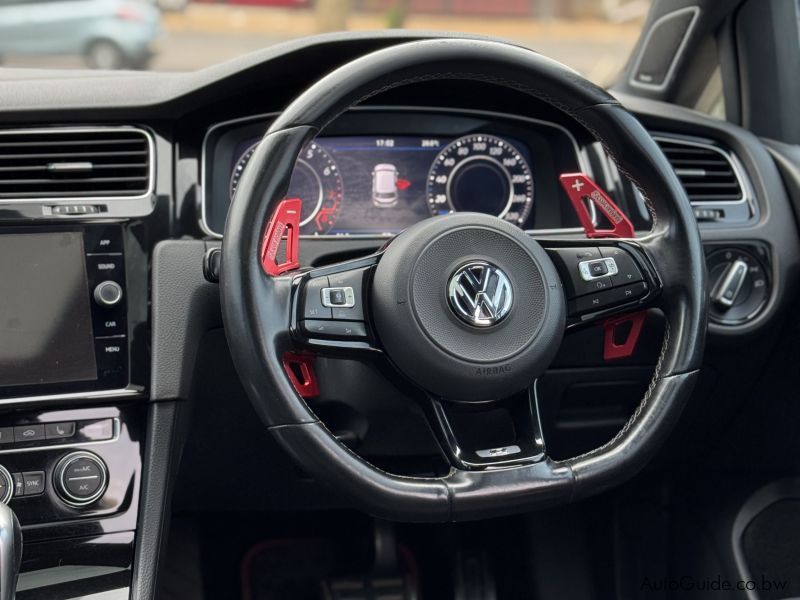 Volkswagen Golf 7.5 R in Botswana