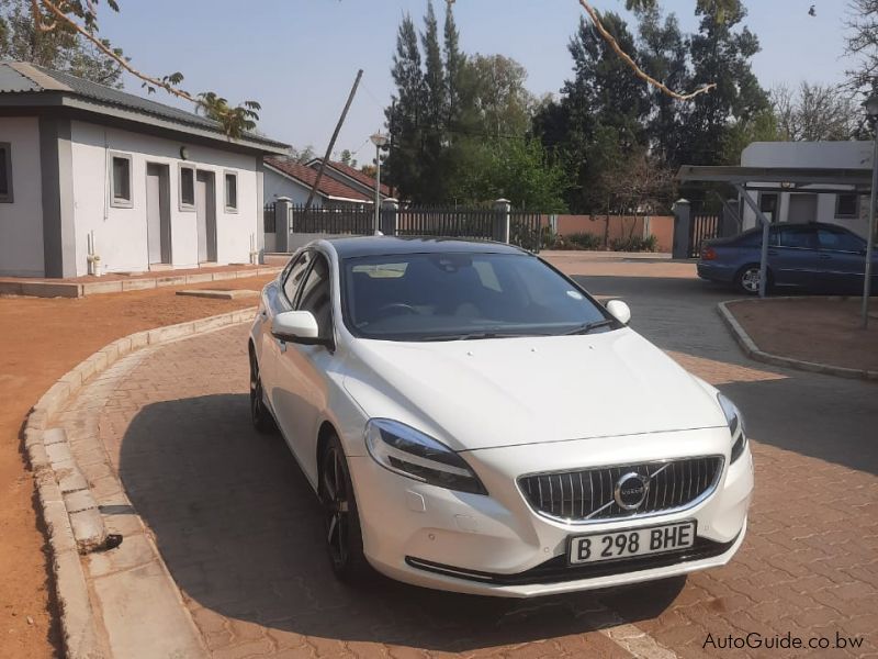 Volvo V40 T4 in Botswana