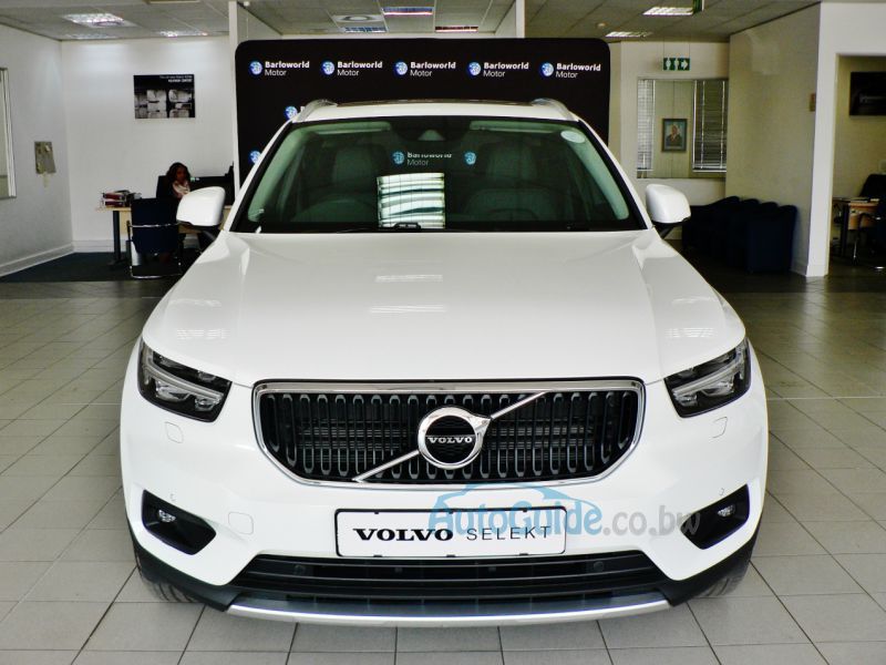 Volvo XC40 D4 Momentum Geartronic in Botswana