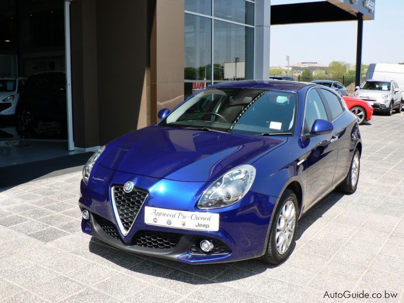 Alfa Romeo Giulietta TCT Super in Botswana