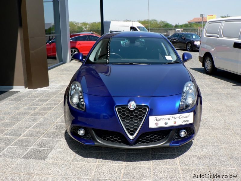 Alfa Romeo Giulietta TCT Super in Botswana