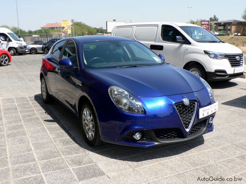 Alfa Romeo Giulietta TCT Super in Botswana