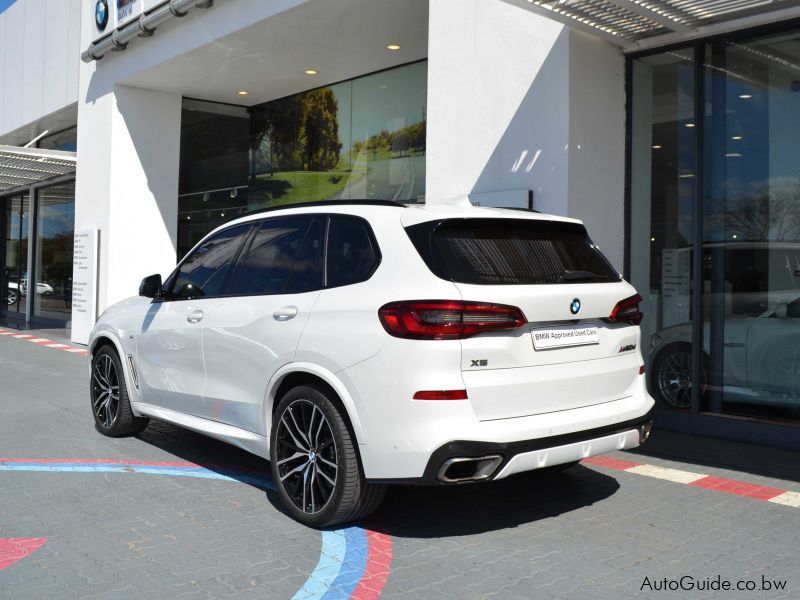 BMW X5 M50d in Botswana