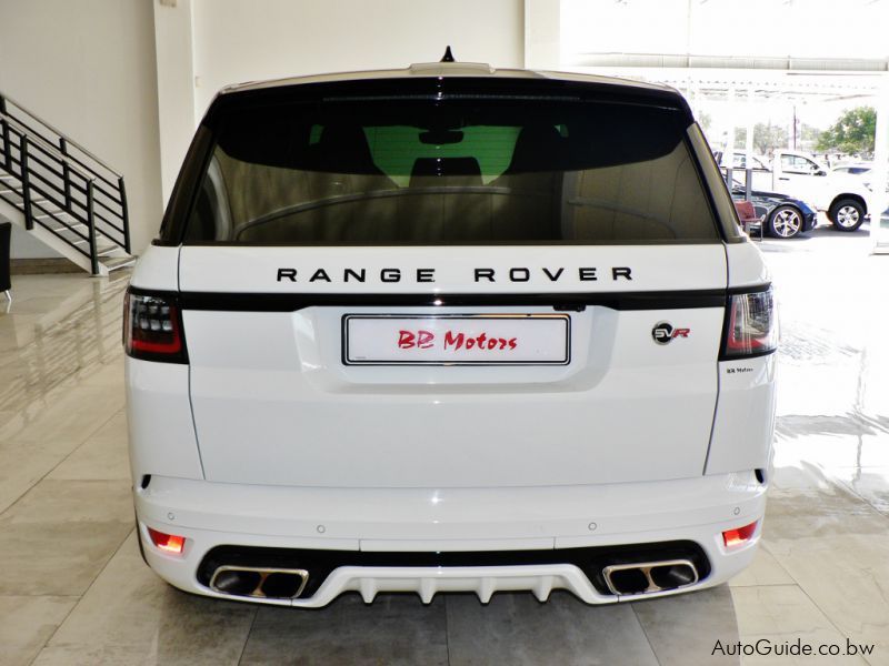 Land Rover Range Rover  SVR in Botswana