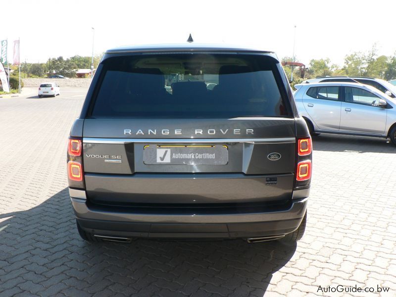 Land Rover Range Rover Voque SE S/C in Botswana