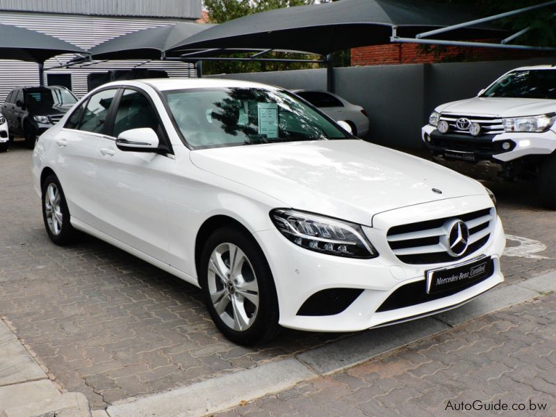 Mercedes-Benz C220 d in Botswana