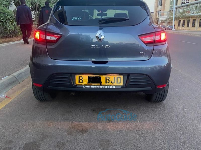 Renault Clio IV Expression Turbo in Botswana