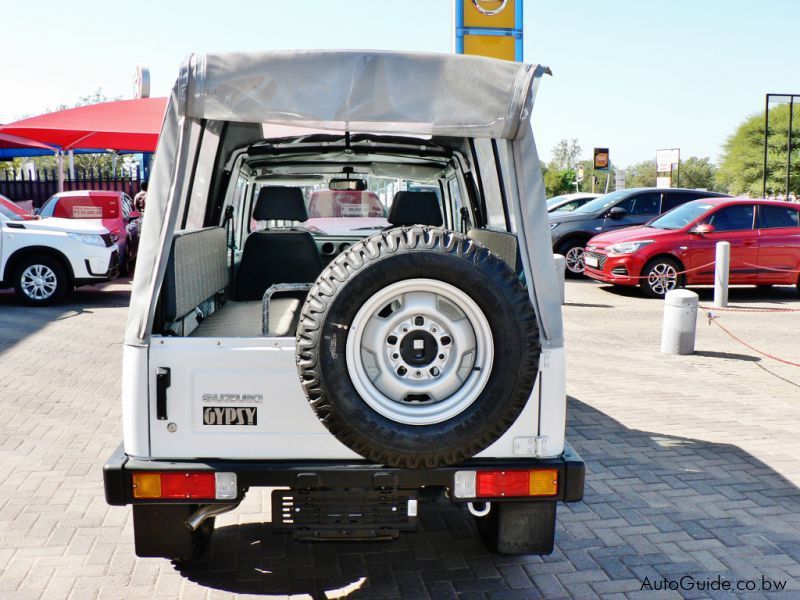 Suzuki Gypsy MG413 W in Botswana