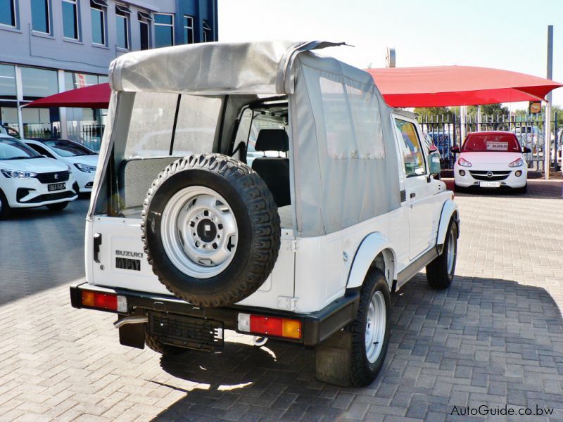 Suzuki Gypsy MG413 W in Botswana