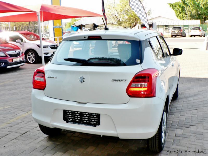 Suzuki Swift GL AMT in Botswana