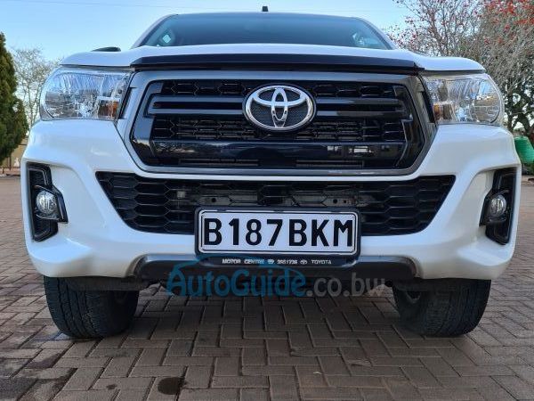 Toyota Hilux 2.4 GD6 4X4 (AT) in Botswana