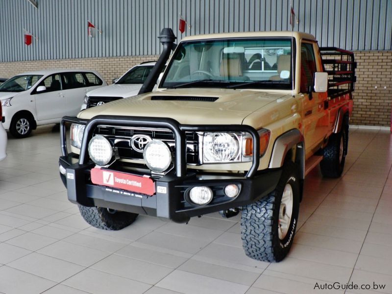Toyota Land Cruiser V8 in Botswana