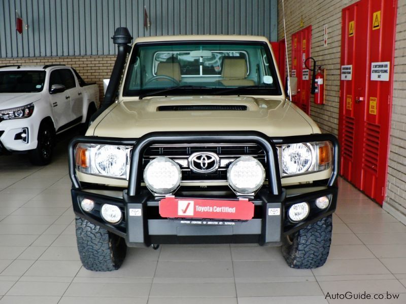 Toyota Land Cruiser V8 in Botswana