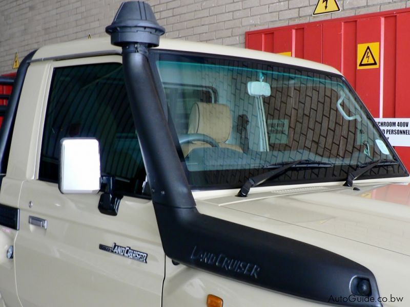 Toyota Land Cruiser V8 in Botswana