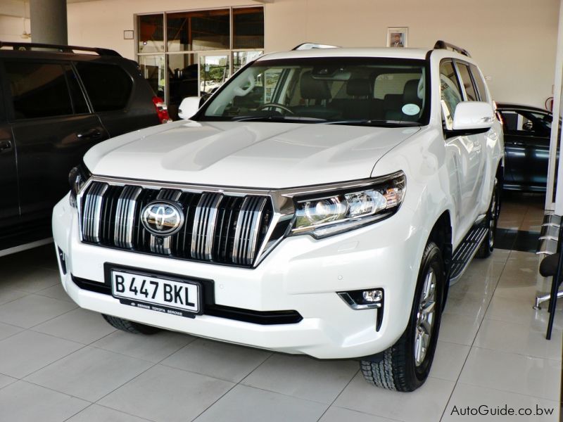 19 Toyota Prado Vx L V6 Car Photos Automatic Transmissions Km Milage