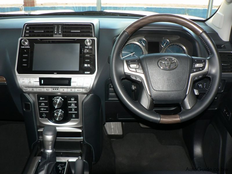 Toyota Prado VX-L V6 in Botswana