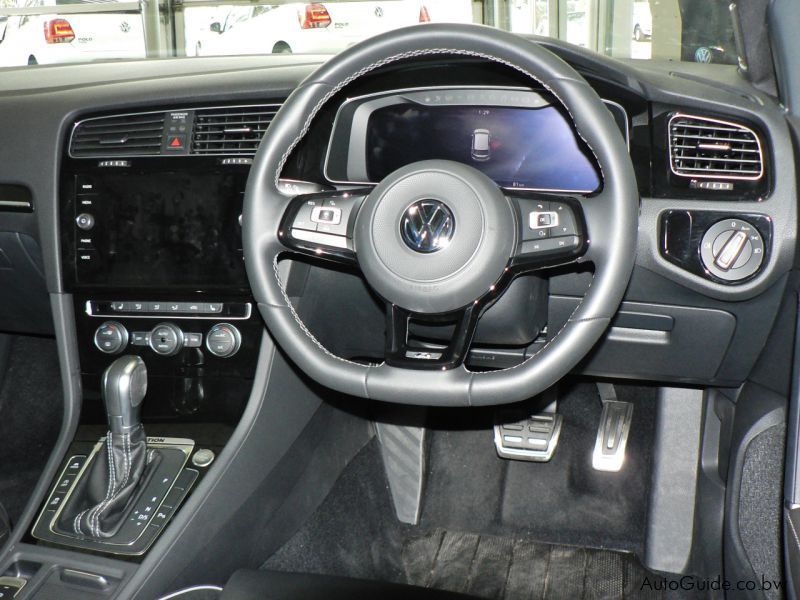 Volkswagen Golf 7 R  in Botswana
