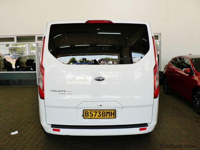 Ford Tourneo Custom in Botswana