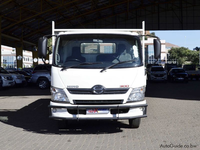 Hino 300 - 814 Drop Side in Botswana