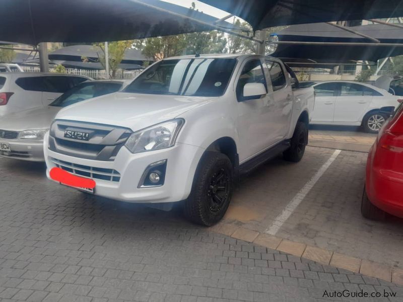 Isuzu KB 250 D/C in Botswana