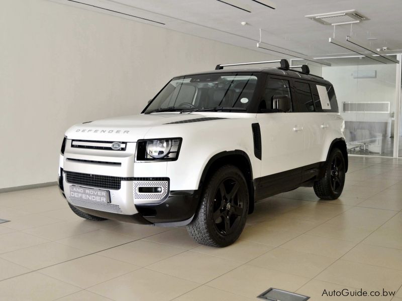 Land Rover Defender 110 D240 SE in Botswana