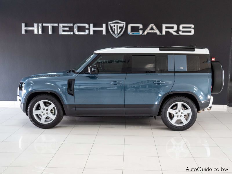 Land Rover Defender D240 SE in Botswana