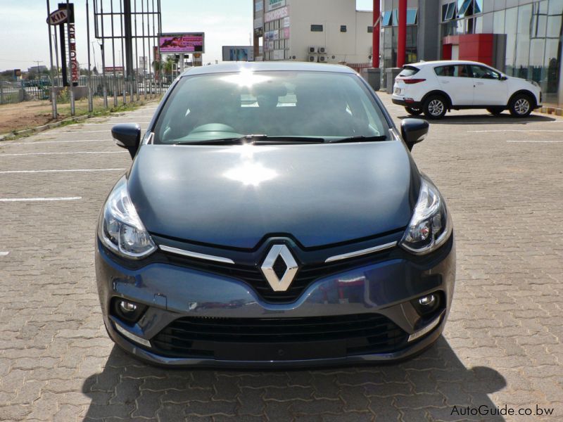 Renault Clio TCe in Botswana