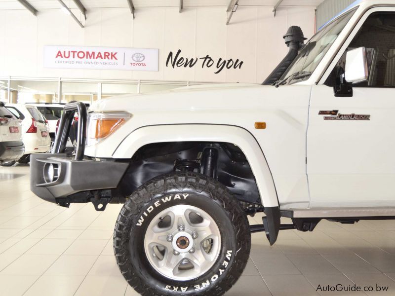 Toyota Land Cruiser Namib Edition V8 in Botswana