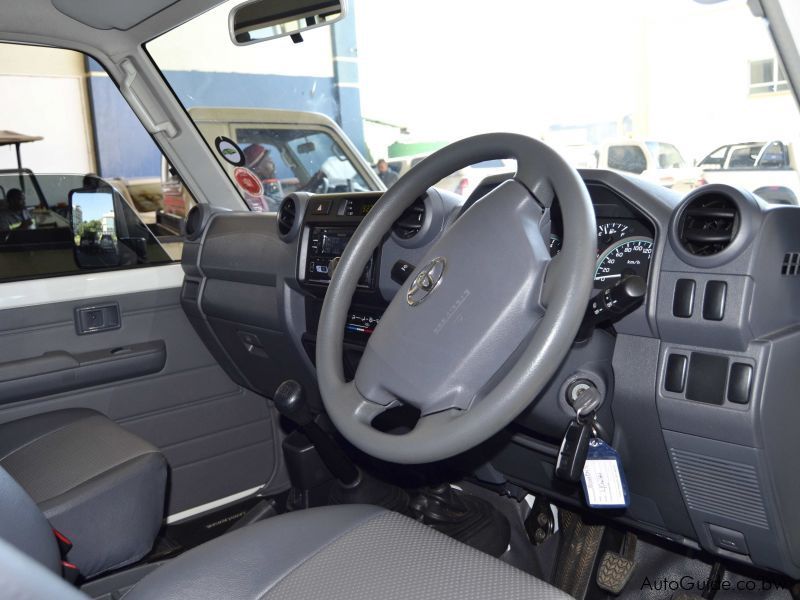 Toyota Land Cruiser V6 in Botswana