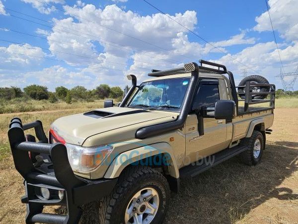 Toyota Land Cruiser V8 LX Single Cab in Botswana
