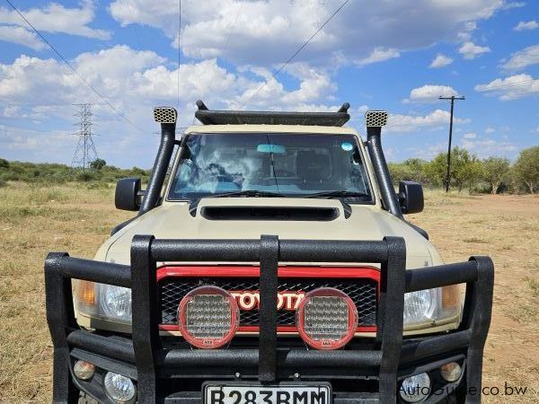 Toyota Land Cruiser V8 LX Single Cab in Botswana