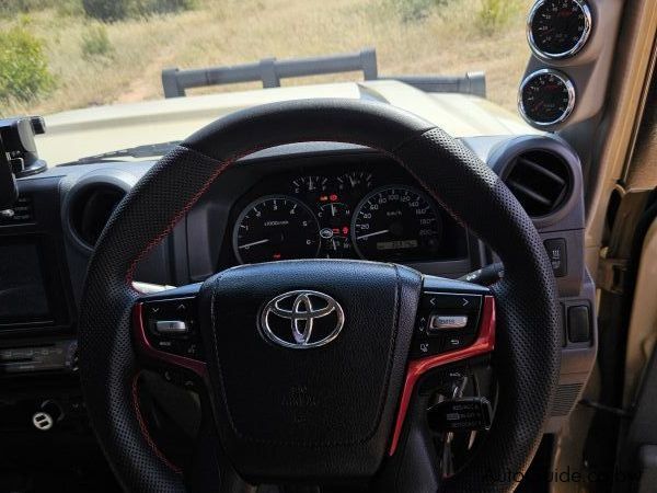 Toyota Land Cruiser V8 LX Single Cab in Botswana