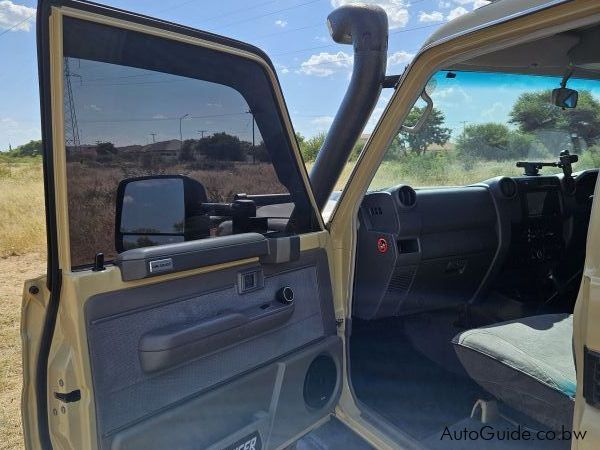 Toyota Land Cruiser V8 LX Single Cab in Botswana