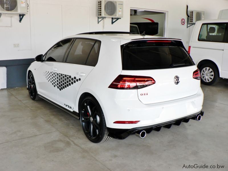 Volkswagen Golf GTi TCR in Botswana