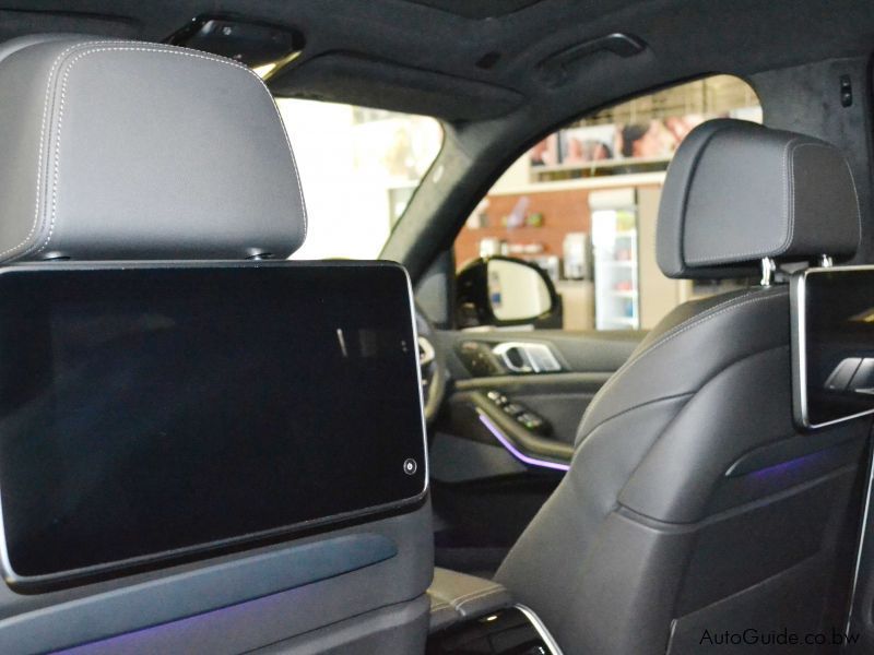 BMW X7 M50D in Botswana