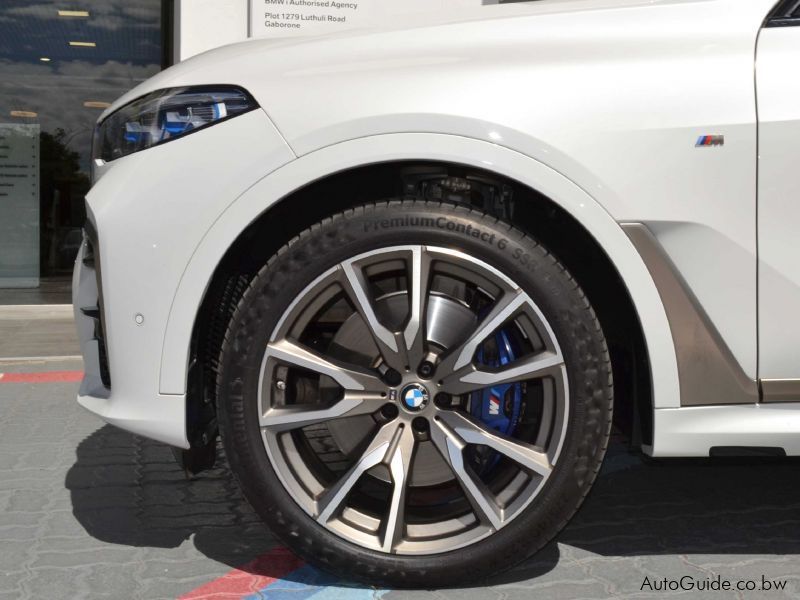 BMW X7 M50D in Botswana