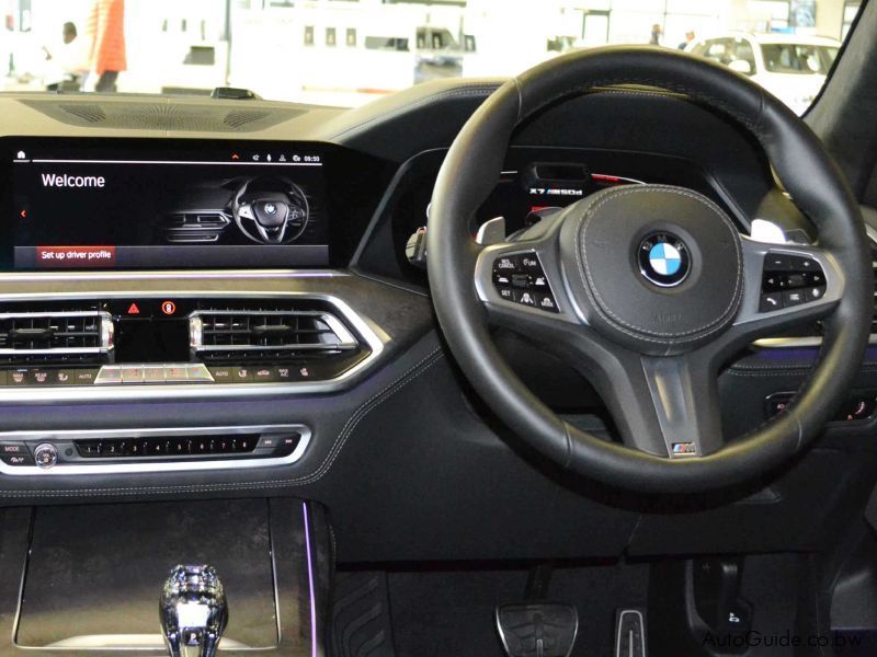 BMW X7 M50D in Botswana