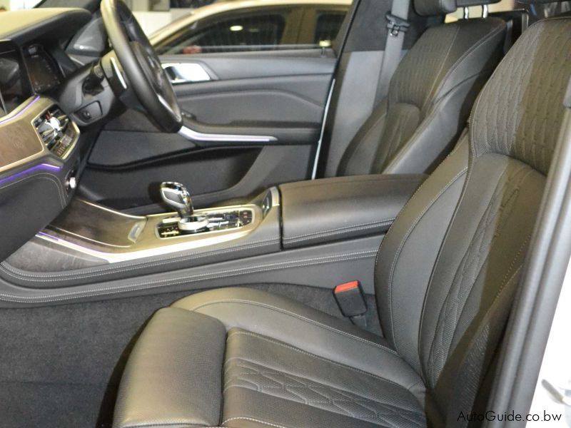 BMW X7 M50D in Botswana
