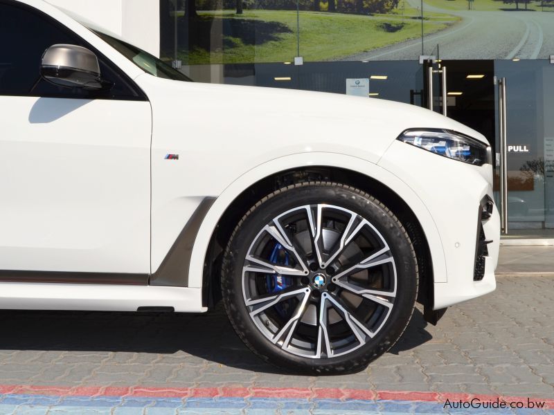 BMW X7 M50i in Botswana