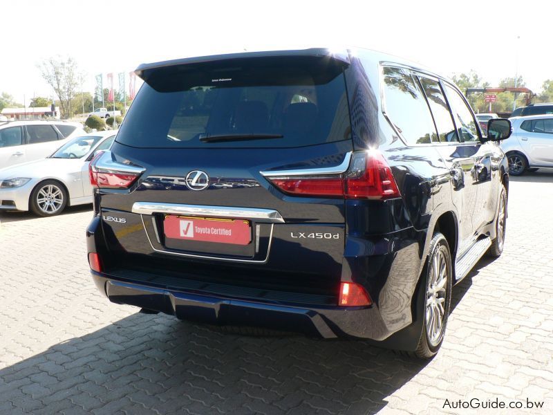 Lexus LX 450D in Botswana