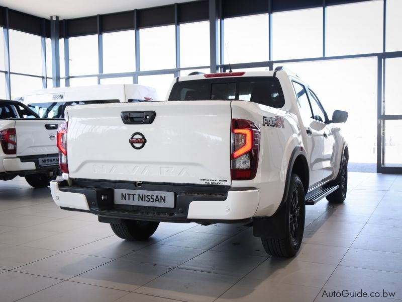 Nissan Navara DDTi Pro-2x in Botswana