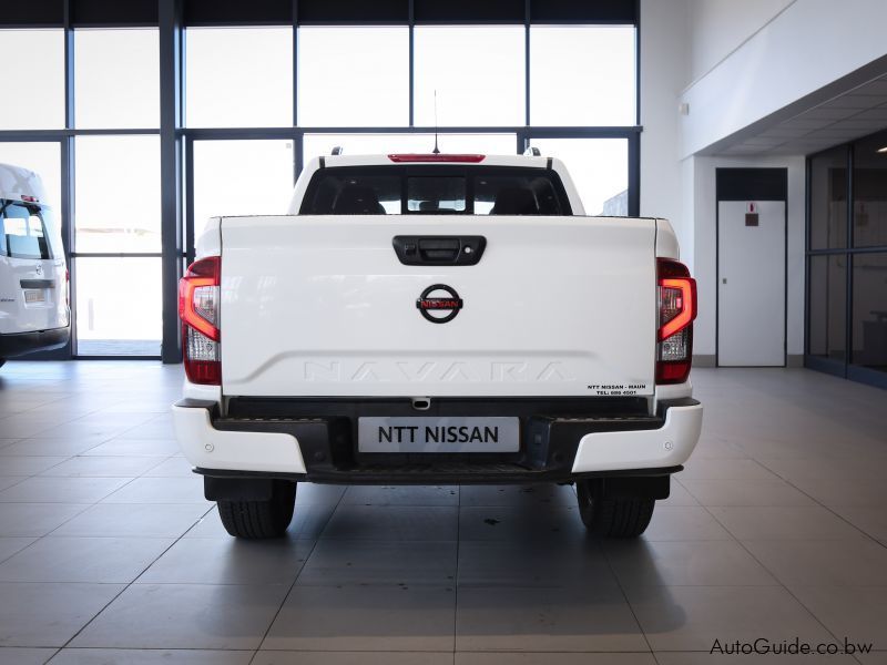Nissan Navara DDTi Pro-2x in Botswana