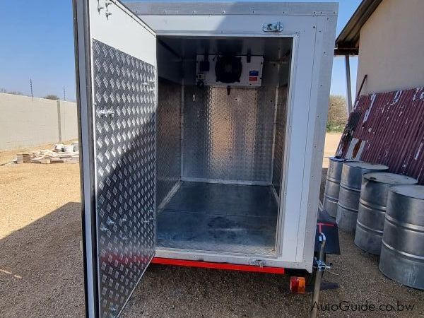 SELF MADE USED MOBLIE COLDROOM FREEZER in Botswana