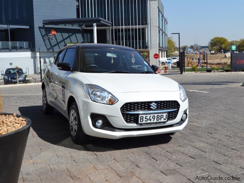 Suzuki Swift GL AMT in Botswana