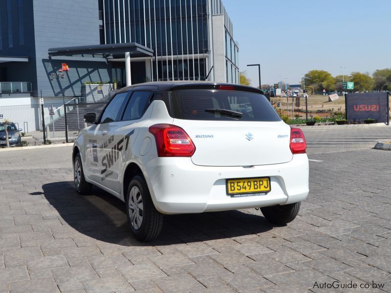 Suzuki Swift GL AMT in Botswana