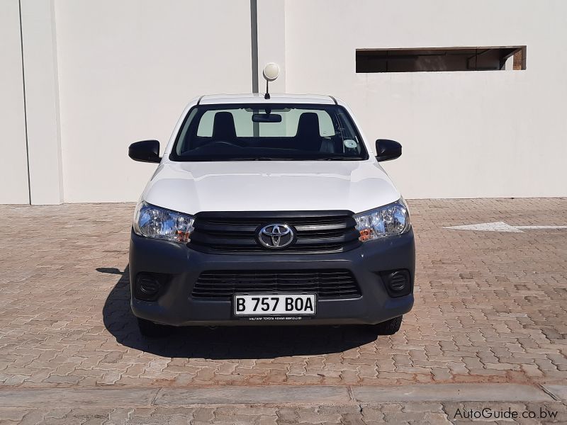 Toyota Hilux 2.0 VVTI A/C in Botswana