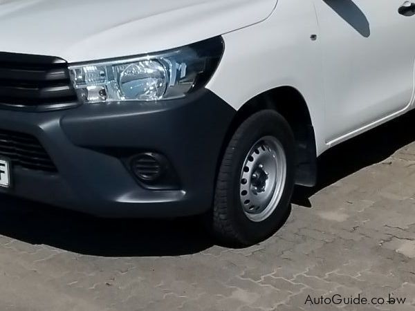 Toyota Hilux 2.0 VVTi in Botswana